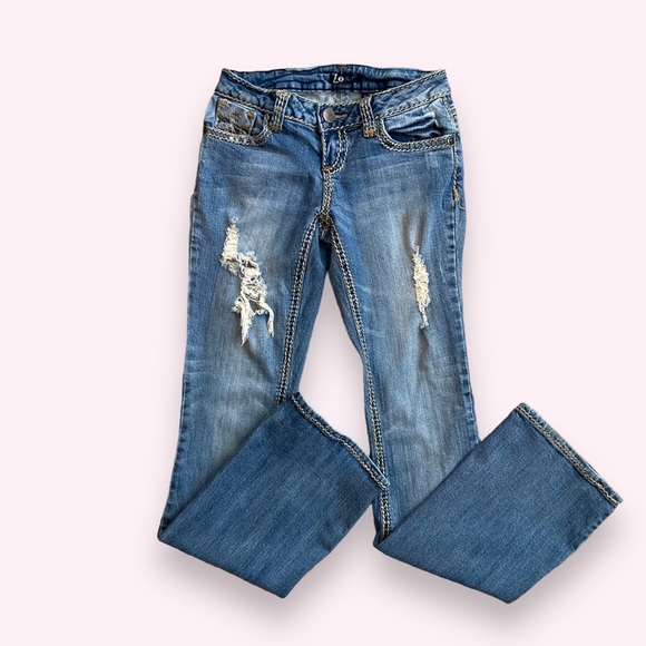 Z2 Jeans Juniors low-rise bootcut flare denim, Sz 5 - Picture 2 of 16